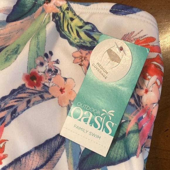 🌸NWT OUTDOOR OASIS Womens Plus Size One Piece Swimsuit - size 1X - Picture 4 of 17